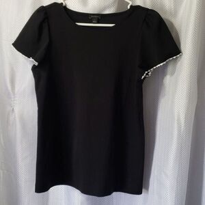 Ann Taylor. NWOT Black Top; Cap Sleeve w/White Ric-Rac Trim. Size S.